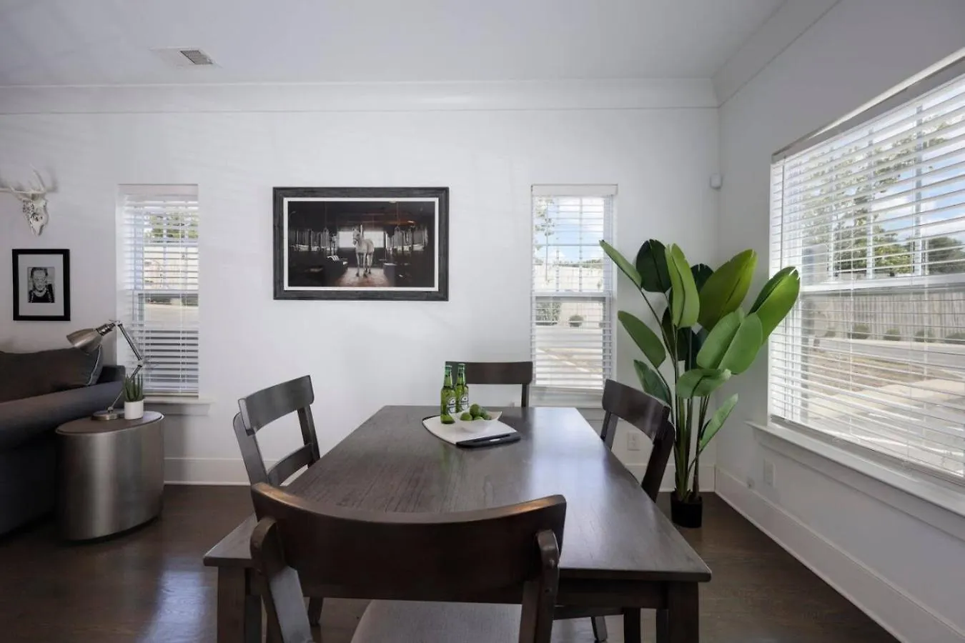 Holiday home Two Elegant Townhomes Perfect For Large Groups Nashville United States
