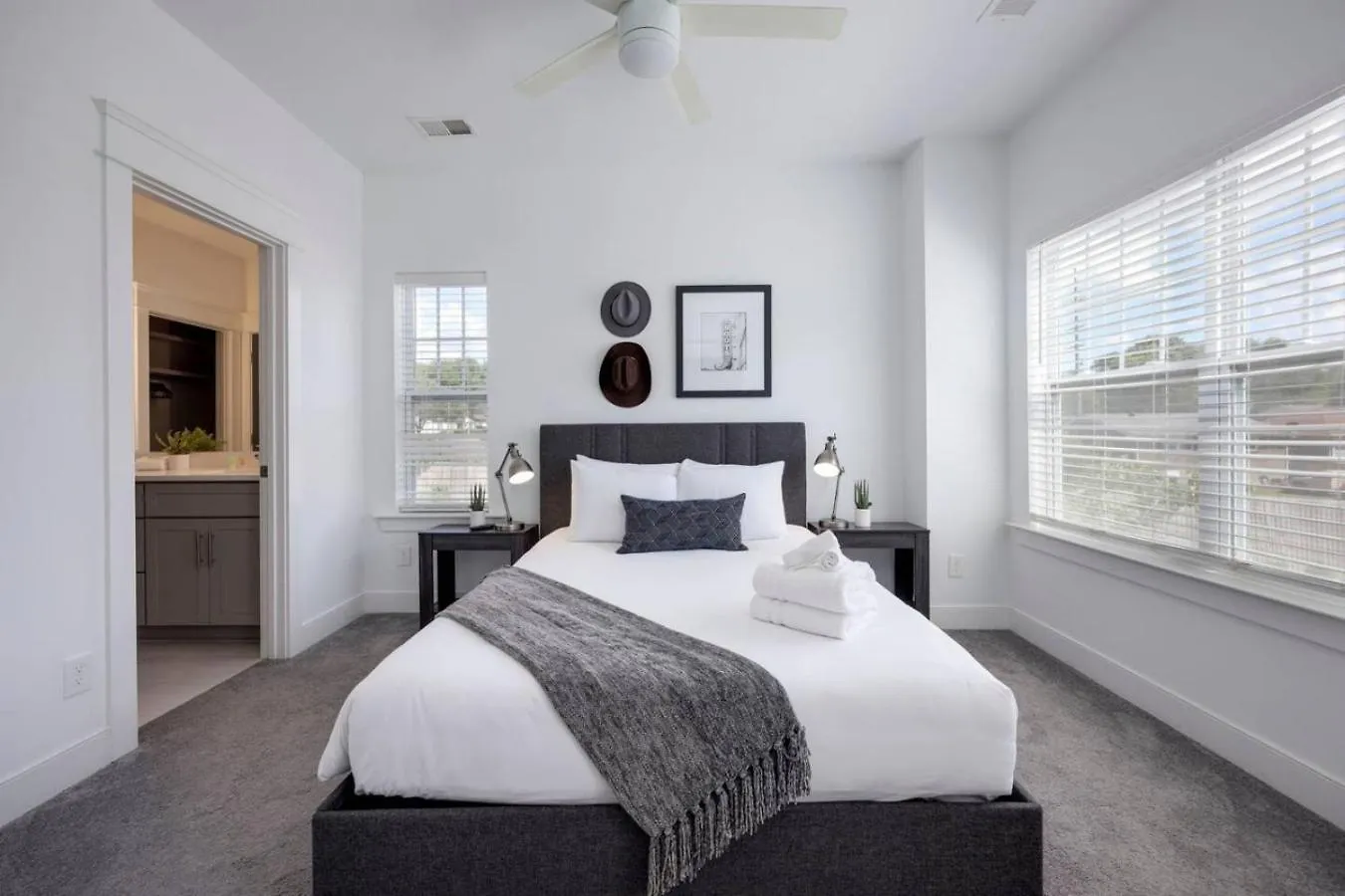 Two Elegant Townhomes Perfect For Large Groups Nashville 0*,  United States